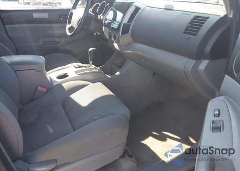 2006 Toyota Tacoma Prerunner V6 z USA, uszkodzony, nr VIN 3TMJU62N96M014506